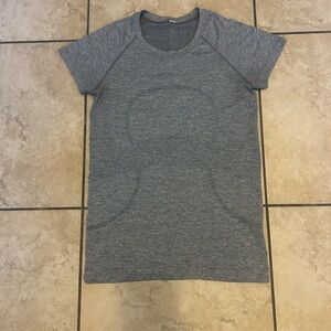 Lululemon Gray Swiftly Tech Short Sleeve Size 8